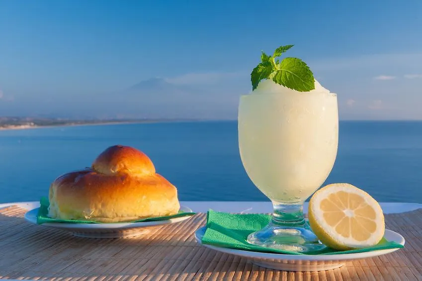 Appartamenti Mantarro Travel And Living サンタ・テレーザ・ディ・リーヴァ
